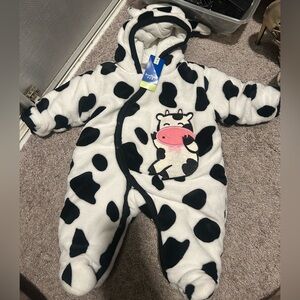 Cow Print Kids One Piece- super thick & fluffy- very warm- nwt- 6 months